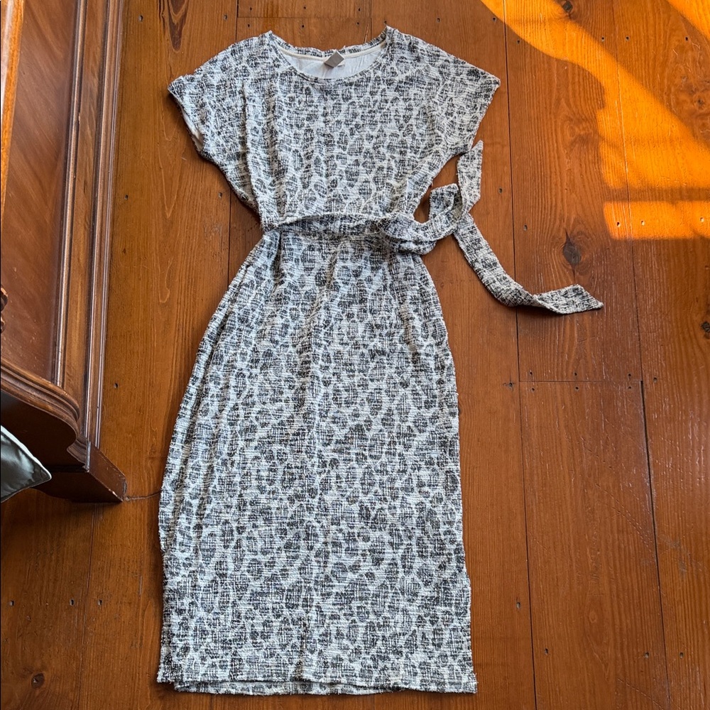 Anthropologie Gray and White Leopard-Print Maxi Dress